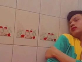 Steamy solo scene with Hansel Thio, a young and very horny guy.