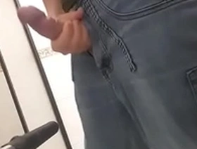 joven paisa medellin colombia